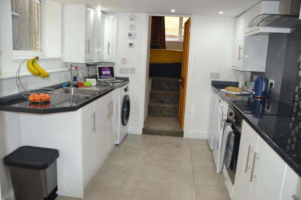 Willow Tree 1 Bed Apartment - Stayseekers Salisbury Esterno foto